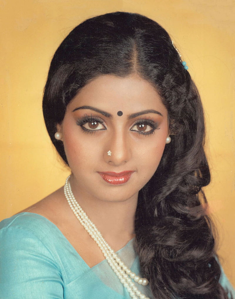 HD-wallpaper-sridevi-bollywood-queen